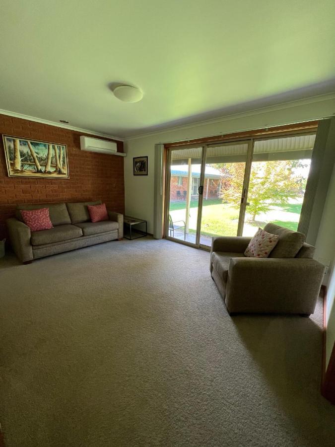 Greenways Holiday Units Tocumwal Bagian luar foto